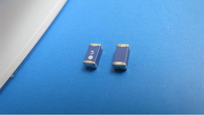 新世技術(shù)與您共享：PCB天線(xiàn)和臺灣萬(wàn)誠陶瓷天線(xiàn)的區別